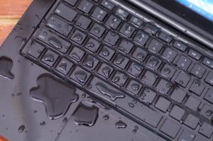 Liquidi sul computer Strategie Salvavita per il tuo Portatile Bagnato