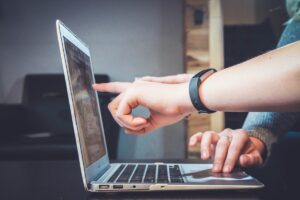 Laptop con applicazioni di produttività